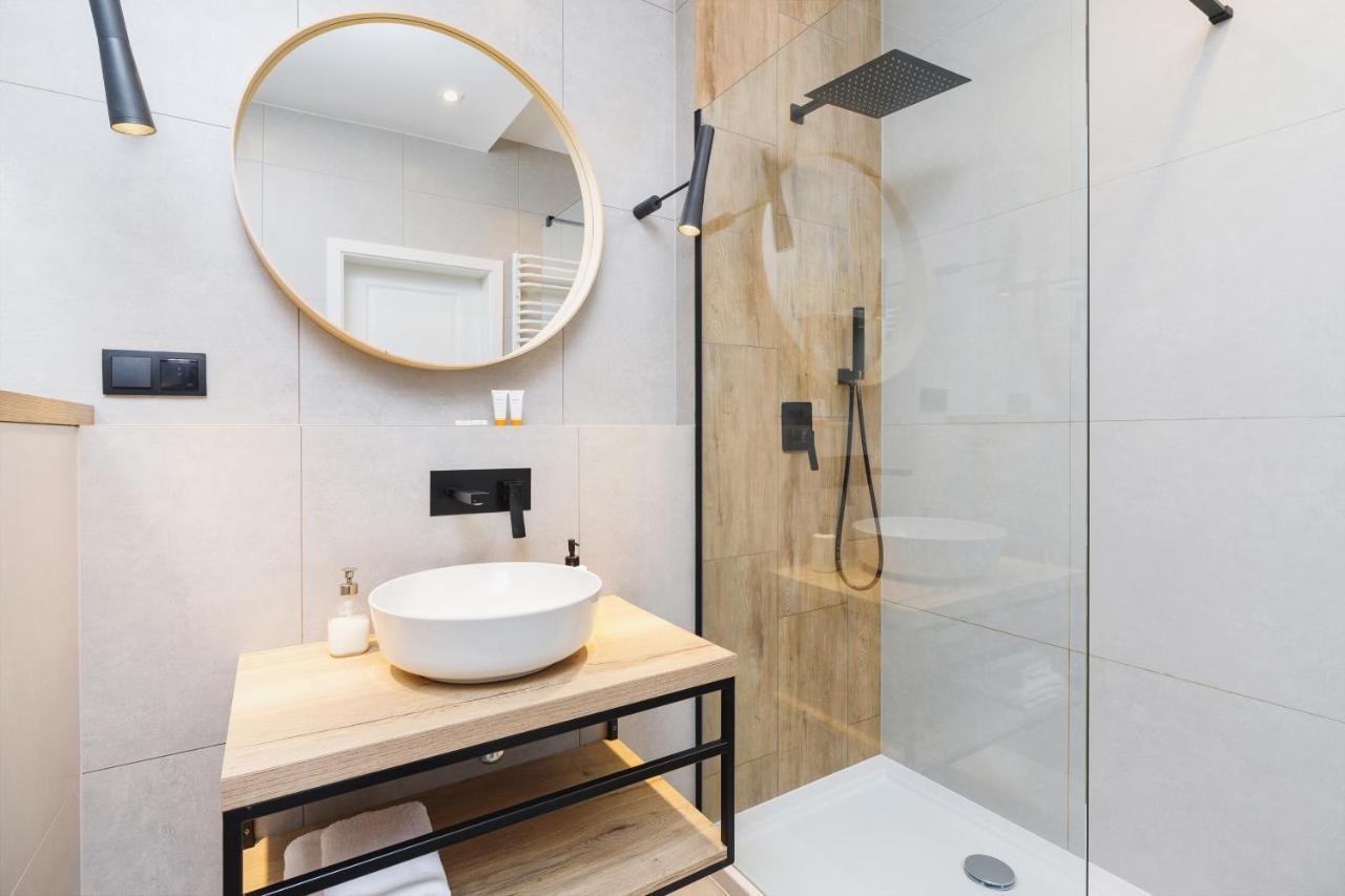 Apartament 3D Go By Noclegi Renters Cracovia Esterno foto